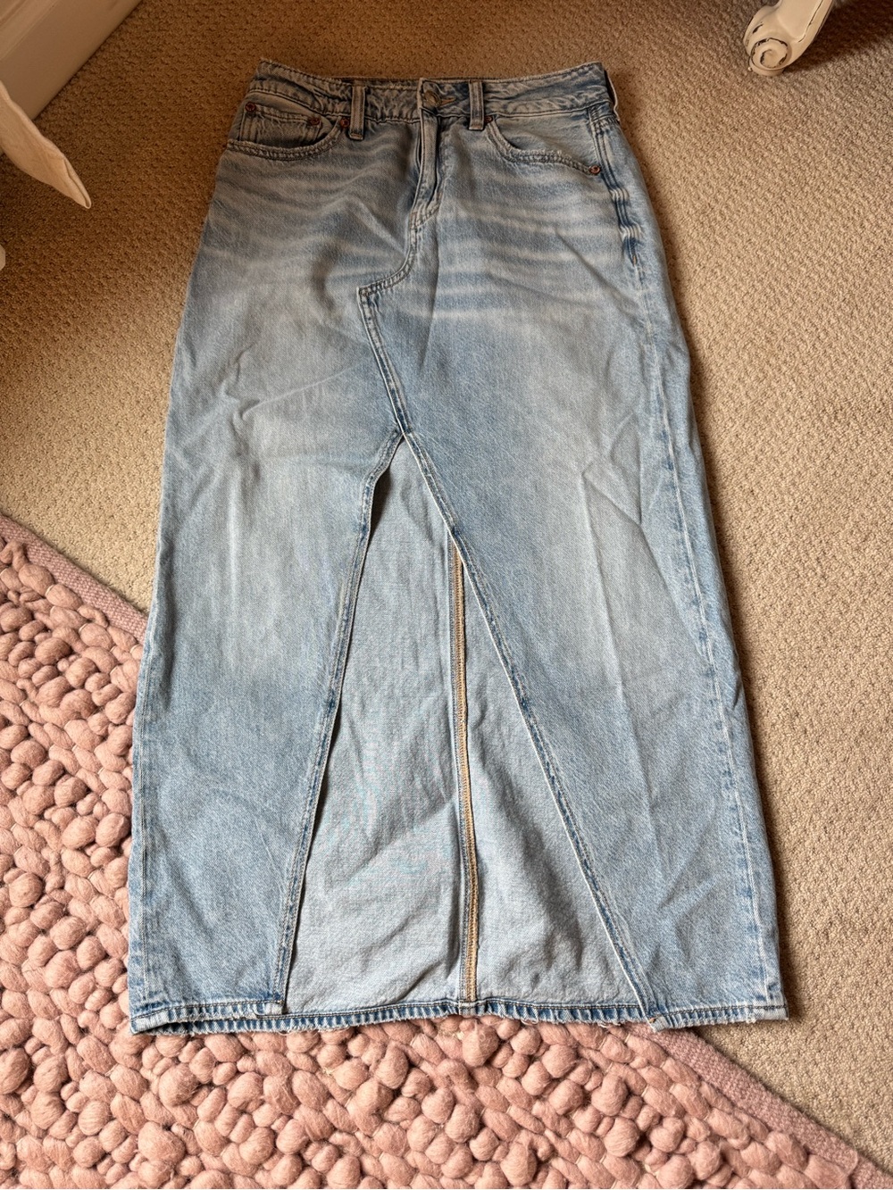 American Eagle size 00 Light Wash Denim Maxi Skirt with Front Slit 100% cotton
